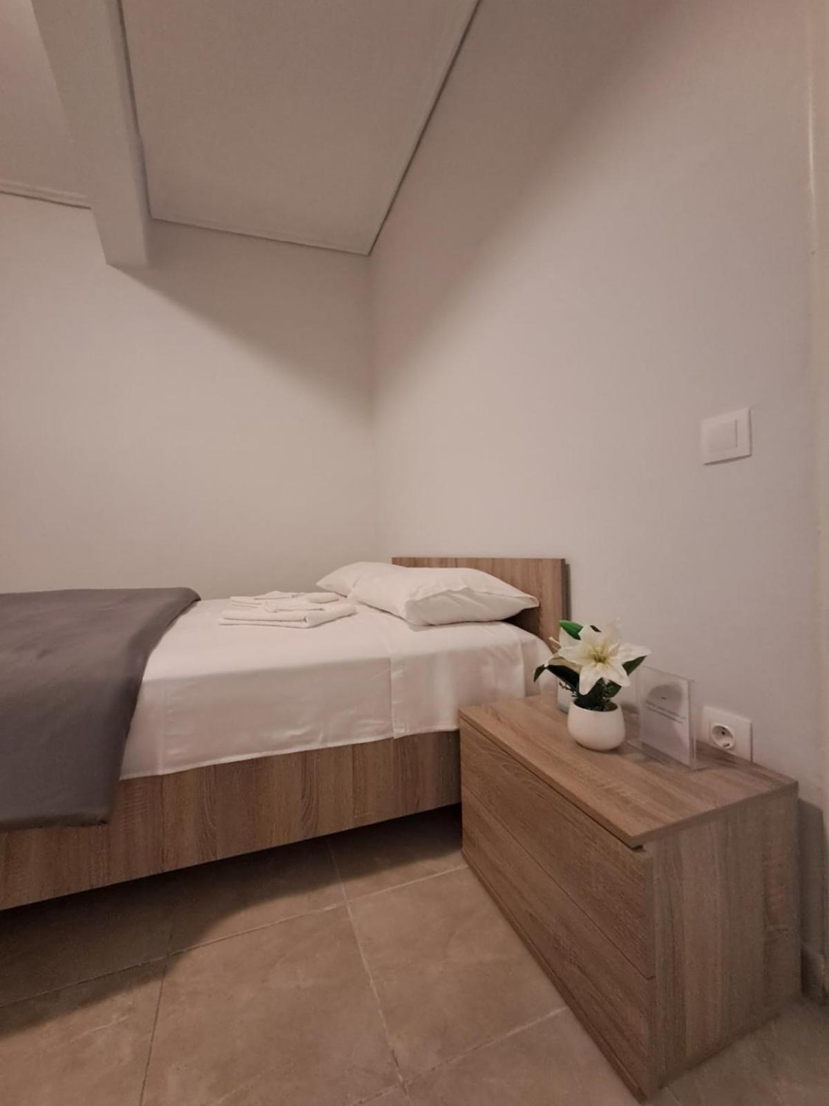 Lysandros Comfortable Apartments In Athens, Near The Metro Kültér fotó
